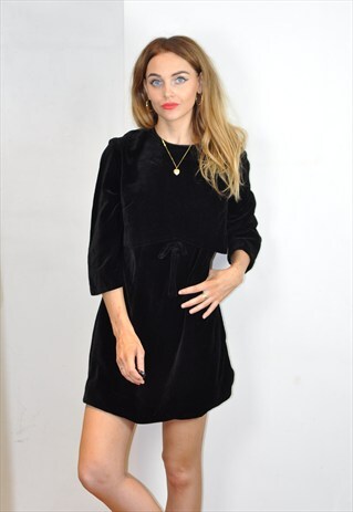 VINTAGE 80S LBD BLACK VELVET MINI DRESS