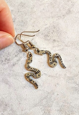 MINI SNAKE EARRINGS