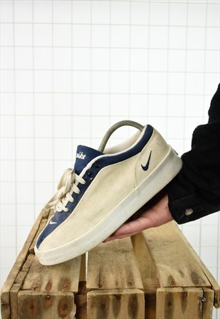 VINTAGE NIKE CANVAS TRAINERS