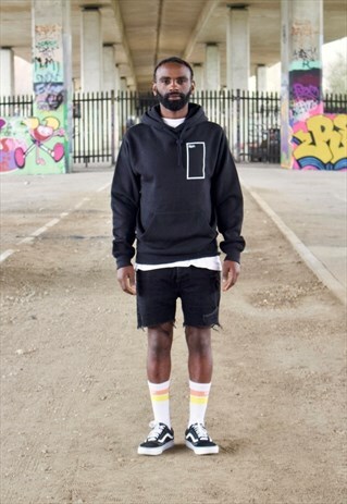HOODED SWEATSHIRT IN BLACK