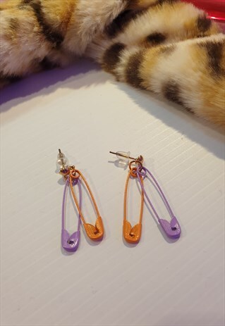 COLOURED SAFETY PIN EARRINGS