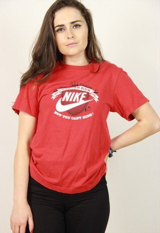 VINTAGE NIKE TSHIRT