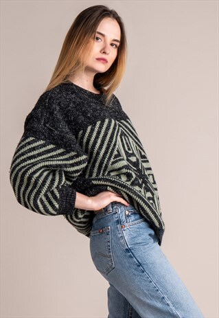 OVERSIZED SWEATER
