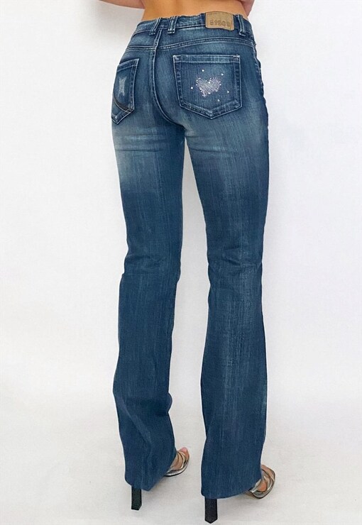 garment image