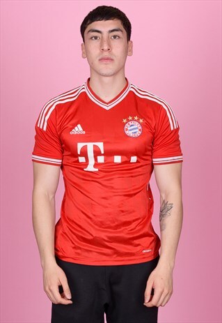 VINTAGE BAYERN MUNICH ADIDAS FOOTBALL SHIRT