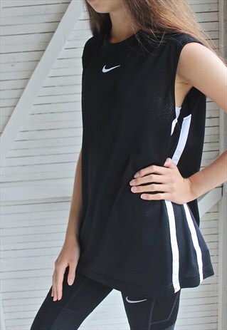 BLACK NIKE SPORTS VEST