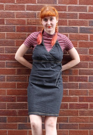 VINTAGE 90S DENIM MINI DRESS IN BLACK V NECK HALTERNECK
