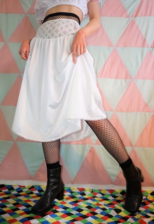 VINTAGE 60S WHITE LACE TRIM UNDERSKIRT SLIP
