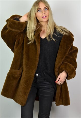 PREMIUM VINTAGE 1960S OVERSIZED DARK BROWN FAUX FUR COAT