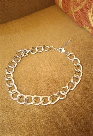 VINTAGE 80S CHUNKY CHAIN NECKLACE IN GOLD