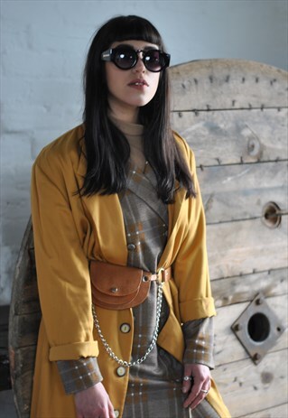 VINTAGE 90S TAN LEATHER CHAIN DETAIL BUM BAG