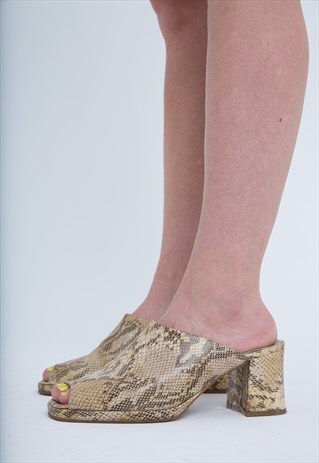 AMAZING SNAKE LEATHER MULES