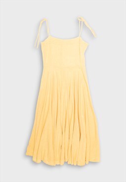 Spring yellow sleeveless dress