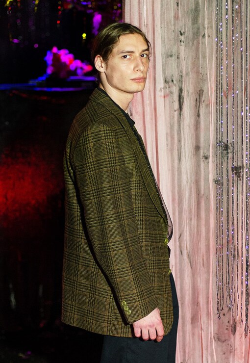 garment image