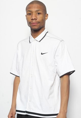 VINTAGE NIKE SHORT SLEEVE SHIRT WHITE
