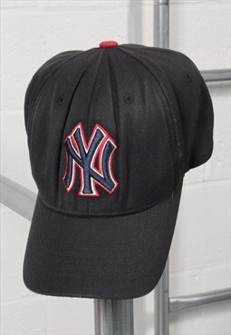 Vintage MLB New York Yankees Cap in Navy Baseball Hat