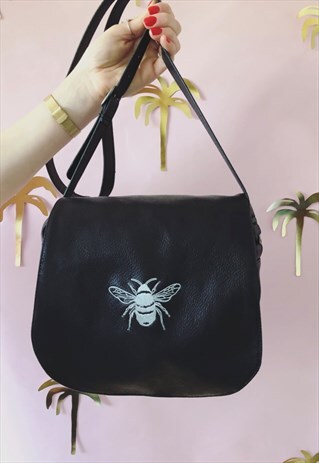 EMBROIDERED BEE FESTIVAL SUMMER SADDLE BAG