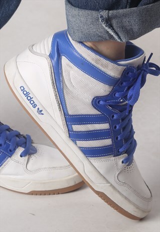 ADIDAS HI TOP TRAINERS UK 9, US 9.5 (GCD)