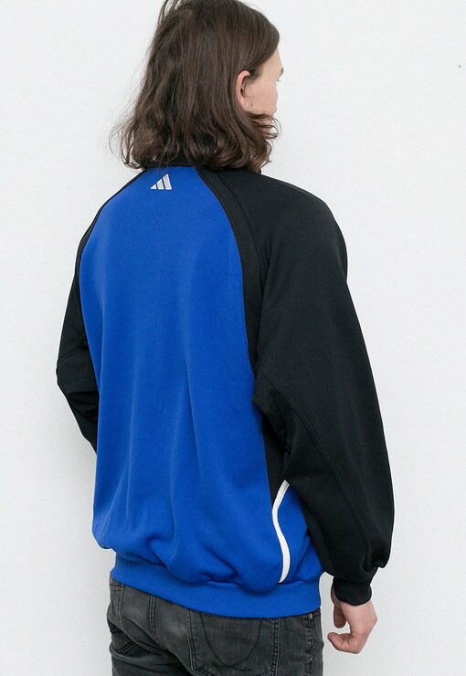 garment image