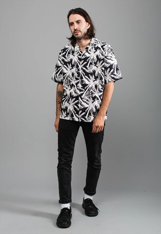 VACAY SHIRT // PALM MONOCHROME
