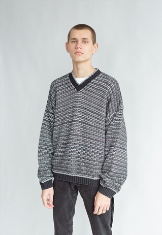 VINTAGE 80S DADS V-NECK JUMPER IN GREY STRIPE
