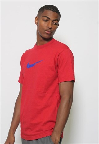 VINTAGE NIKE LOGO T-SHIRT RED