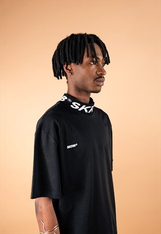 TEE BLACK WITH WHITE PRINT