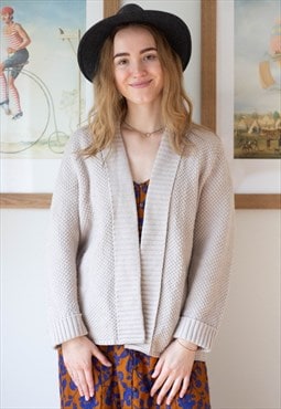 Beige knitted long sleeve cardigan