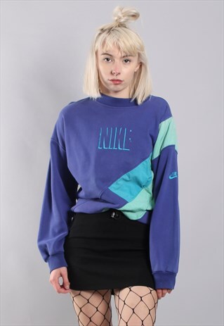 VINTAGE NIKE SWEATSHIRT