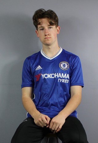 VINTAGE CHELSEA FOOTBALL SHIRT IN BLUE WITH EMBROIDERED LOGO
