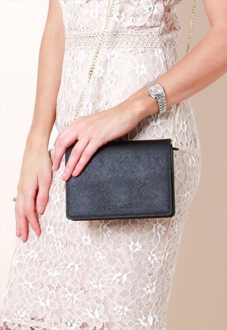 BLACK LEATHER CHAIN BAG