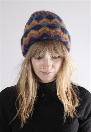 VINTAGE 80S GEOMETRIC PATTERNED WINTER BEANIE HAT