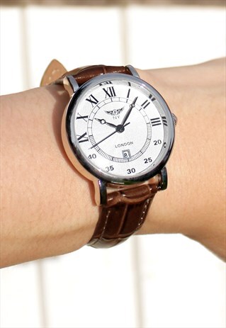 LADIES NUMERAL WATCH WITH DATE