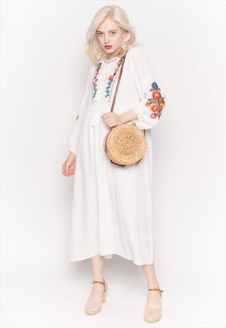LONG SLEEVE LINEN MAXI DRESS WITH FLORAL EMBROIDERY IN CREAM