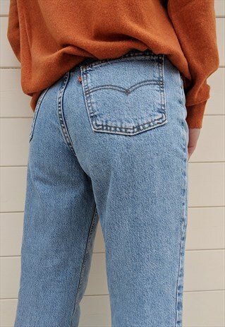 LEVI'S HIGH WAISTED MOM JEANS