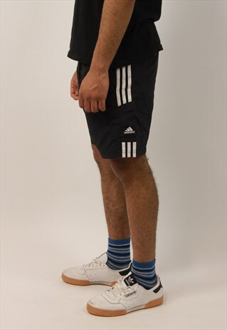 VINTAGE ADIDAS SHORTS