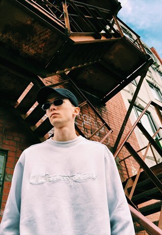 VINTAGE 90S LIGHT GREY CHAMPION SWEATSHIRT