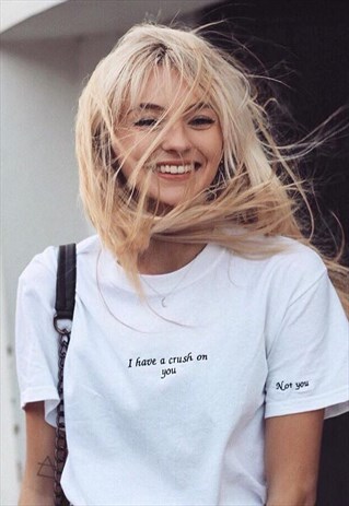 T-SHIRT IN WHITE WITH CRUSH ON YOU EMBROIDERY
