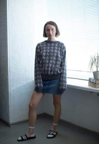VINTAGE 80'S GREY KNITTED JUMPER