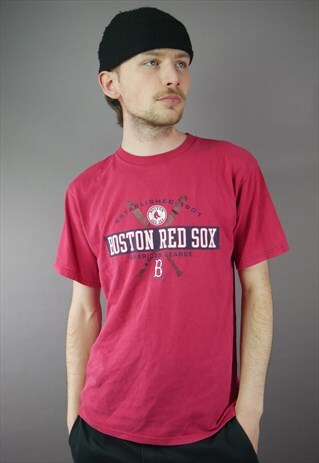 Vintage Boston Red Sox Graphic T-Shirt in Red