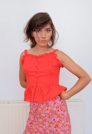 VINTAGE SWEETHEART NECK PEPLUM STRAP TOP IN RED