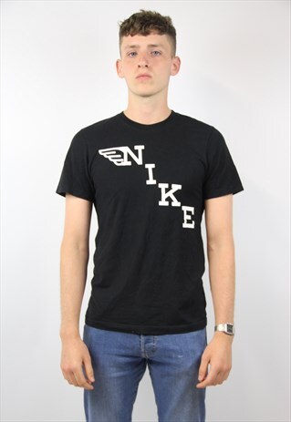VINTAGE NIKE T-SHIRT
