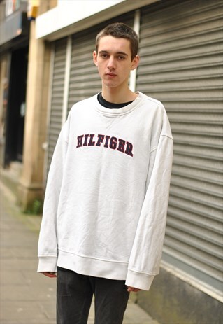 VINTAGE TOMMY HILFIGER SPELL OUT SWEATSHIRT