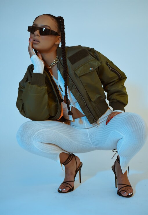 garment image