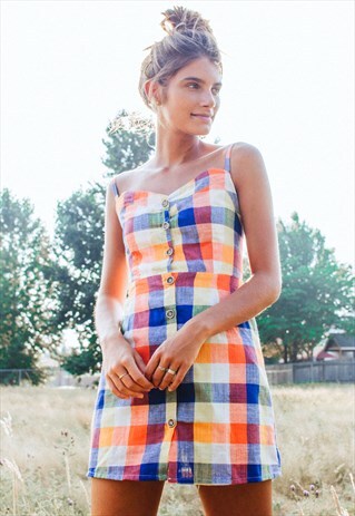 VINTAGE-INSPIRED PLAID DRESS