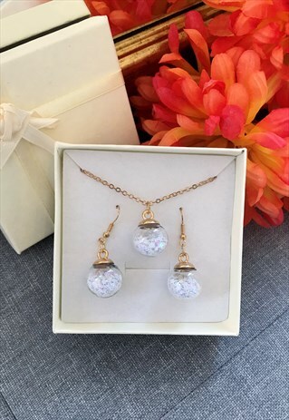 WHITE STARS NECKLACE & EARRINGS JEWELLERY SET
