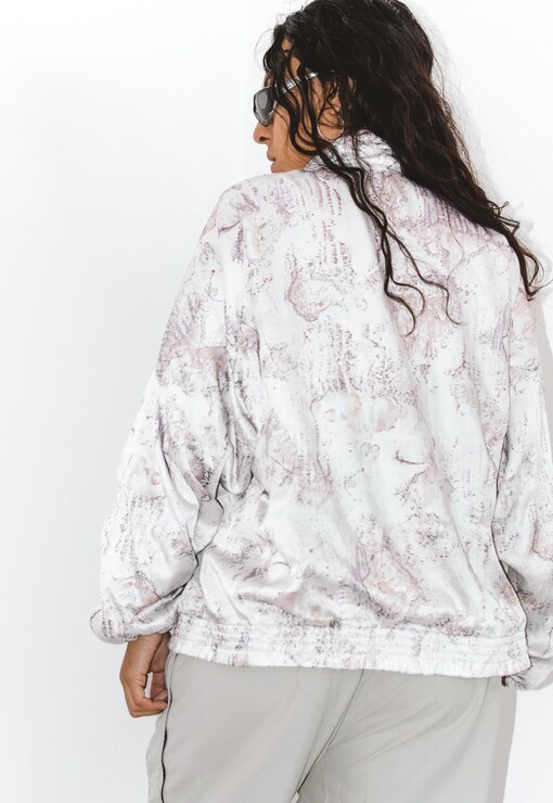 garment image