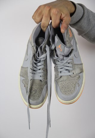 VINTAGE NIKE AIR JORDAN SUEDE TRAINERS