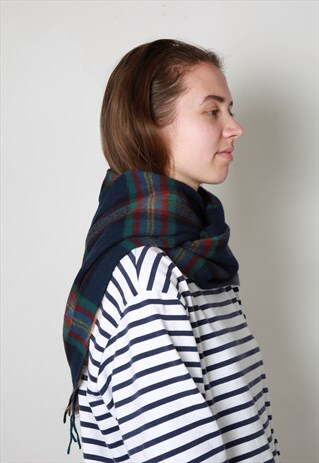 NAVY TARTAN SCARF
