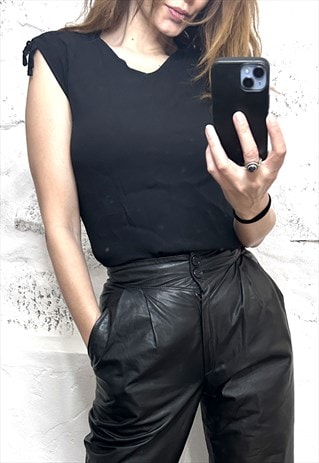 LONDON 90S BLACK SLEEVELESS TOP - SMALL